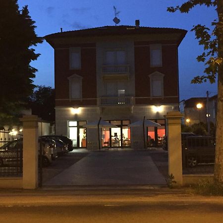 Mistica Space Apartment Reggio Emilia Ngoại thất bức ảnh